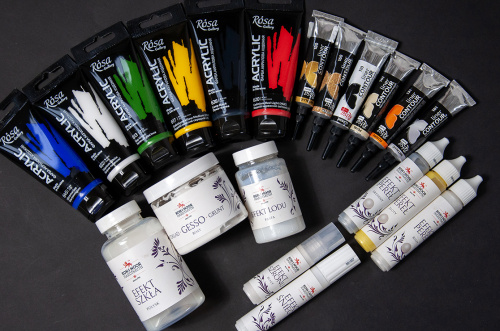 Produkty pomocne przy tworzeniu dekoracji świątecznych  